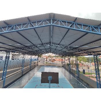 Estrutura metálica para quadra poliesportiva em Águas Lindas de Goiás