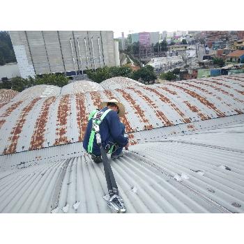 Impermeabilização de galpões metálicos em Caieiras