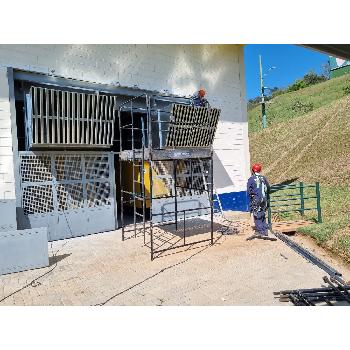 Montagem de grades de proteção metálicas em Santo André