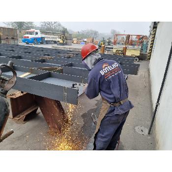 Reforma de estruturas metálicas em Cabo Frio